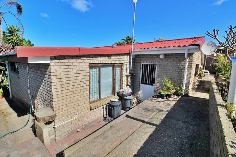 3 Bedroom Property for Sale in Groot Brakrivier Central Western Cape